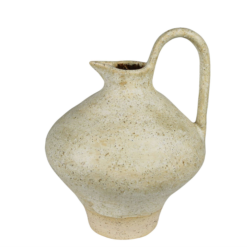 Aki Pitcher