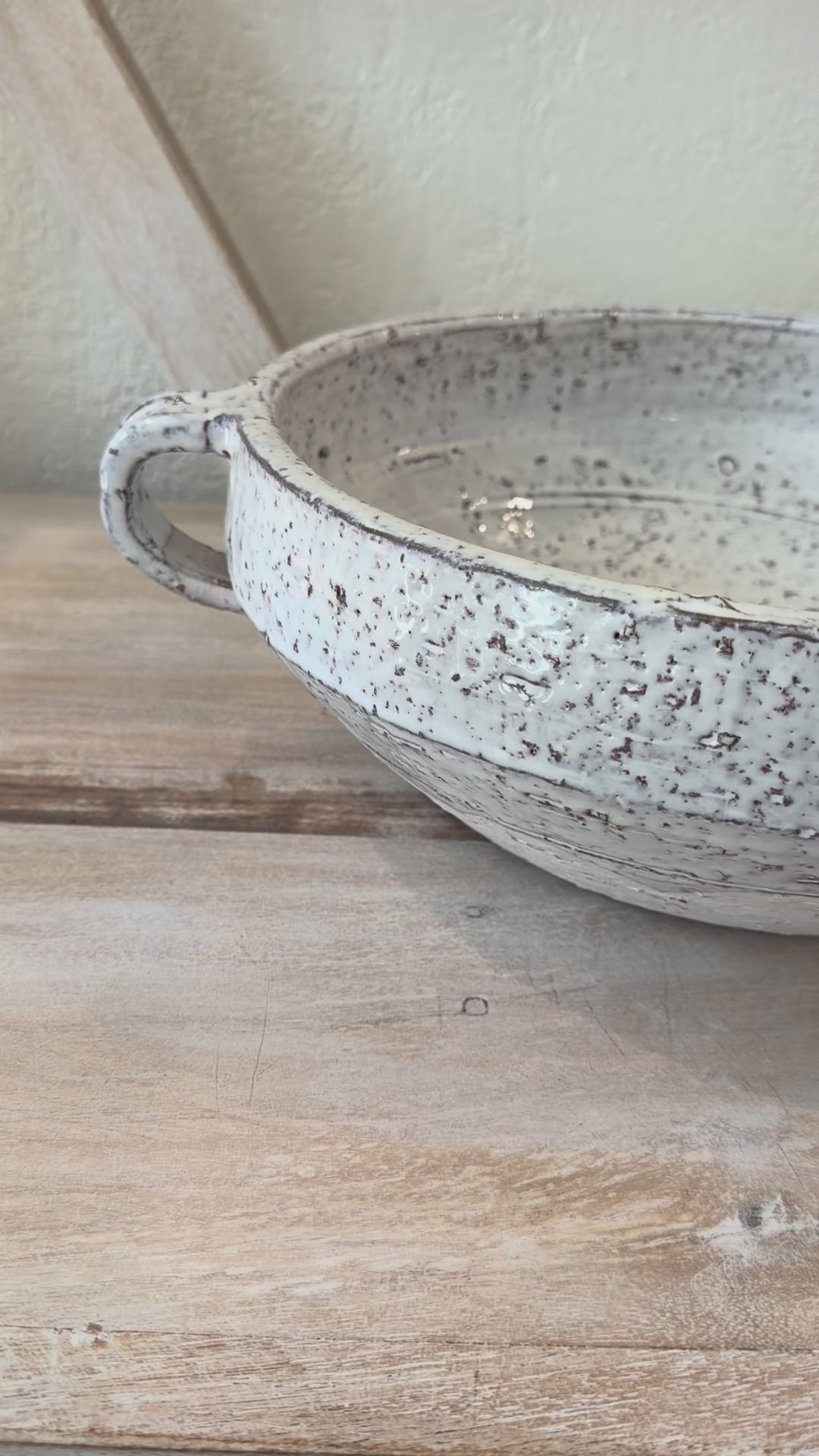 
                  
                    Load and play video in Gallery viewer, Blanca Decorative Bowl
                  
                